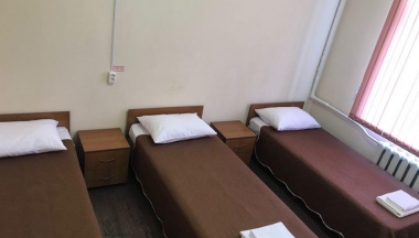 Номер стандарт с 3 односпальными кроватями в Спринтер