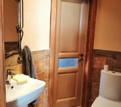 Коттедж с 3 комнатами в Альпийская усадьба Поречье