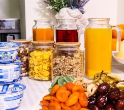 Номер в традиционном греческом стиле. в Греческий Олимп