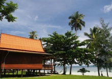 Бунгало beachfront в Koh Talu Island Resort