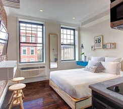 Двухместная студия двуспальная кровать в East Village Hotel