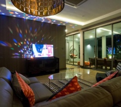 Вилла Deluxe с 5 комнатами в Villa Navin Resort