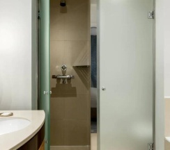 Двухместный номер Prestige двуспальная кровать в Renaissance Paris Vendome Hotel