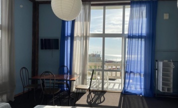 Четырёхместный номер Deluxe с балконом и с видом на море в Династия