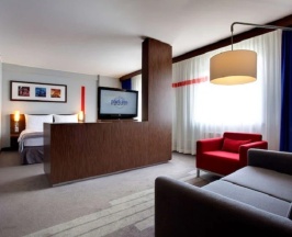 Люкс в Cosmos Moscow Sheremetyevo Airport Hotel