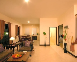 Бунгало с 2 комнатами с балконом и с красивым видом из окна в The Forest Home Resort