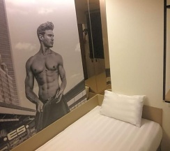 Кровать в общем номере (мужской номер) в Gs Hotel - Hostel