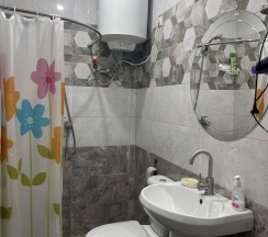 Комната улучшенная с 2 односпальными кроватями в Гостевой дом