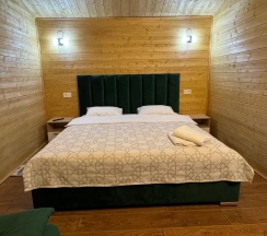 4-местный номер люкс с 1 двуспальной кроватью в Экосфера