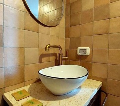 Трёхместный номер Superior в Old Jaffa Hostel