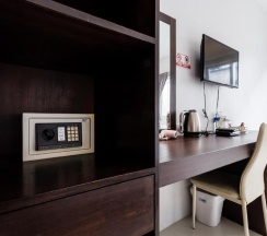 Двухместный номер Standard с балконом двуспальная кровать в 7Q Bangla Hotel