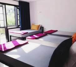 Двухместный номер Standard двуспальная кровать в Tribee Kinh Hostel & Bar