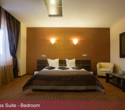 Трёхместные апартаменты Deluxe в Inter Business Bucharest Hotel