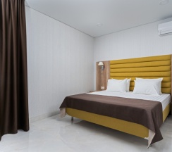 Двухкомнатный семейный Цоколь в Trianon hotel
