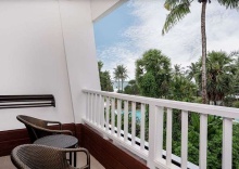 Четырёхместный номер Deluxe Terrace Fun семейный с балконом в Thavorn Palm Beach Resort Phuket