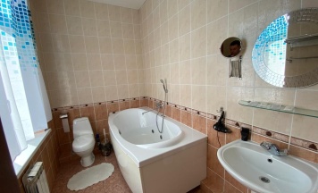 2-комнатный номер люкс с 1 двуспальной кроватью в R house