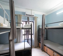 Кровать в общем номере в Ha Long Bay Fancy Hostel