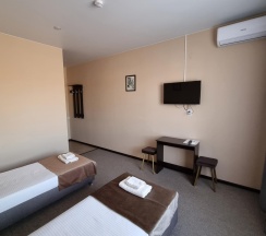 Номер стандарт комфорт с 2 односпальными кроватями в Leto Place