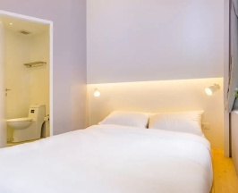 Двухместный номер Standard двуспальная кровать в Nornyaowarat Hostel