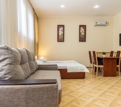 Семейный номер Комфорт с 2-мя односпальными кроватями в Евразийский