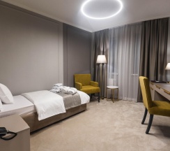 Номер стандарт улучшенный с 1 односпальной кроватью (с завтраком) в Тарей