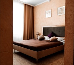 Стандарт с 1 двуспальной кроватью в House city