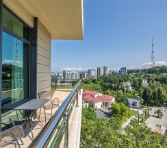 Номер Privilege, c балконом и видом на город - с двуспальной кроватью в Mercure Sochi Centre