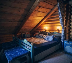 2-местный номер полулюкс с 2 односпальными кроватями (мансарда) в Чеховская дача