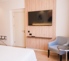 Люкс Гранд с рабочим кабинетом (Апартамент с 1 спальней) в Кортъярд Марриотт Сочи Красная Поляна