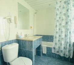 Двухместный Люкс Большой двуспальная кровать в Гостиница Спутник