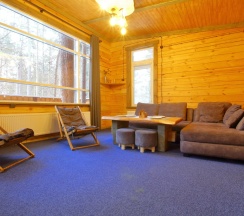 Коттедж с красивым видом из окна в Glamping_07