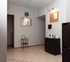 Семейная трехместная комната с общей ванной комнатой в МК Мокко