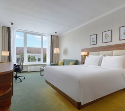 Улучшенный стандартный номер с кроватью Queen Size в Hilton Garden inn Kaluga