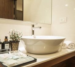 Люкс c 1 комнатой с видом на бассейн в The Title KR Beach Condotel Rawai Phuket