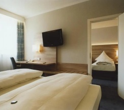 Семейный Со смежной дверью номер Standard в Hotel Jedermann