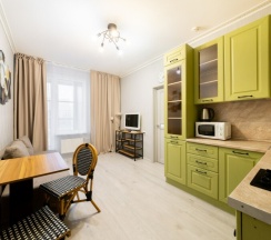 352 Е 15 эт Панорамная евродвушка с балконом в Nv Hotel