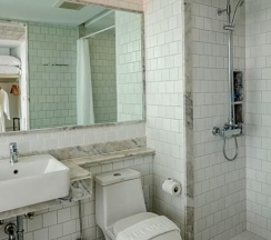 Двухместный номер Deluxe двуспальная кровать в The Bloc Hotel Phuket