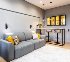 Апартаменты с балконом и с видом на парк в Апартаменты Pinterest на набережной реки Свислочь рядом с отелем Пекин