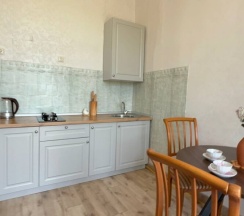 Уютная сталинка — первый дом у моря, прямо в парке и рядом с городским пляжем! в Как дома 05