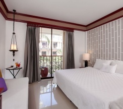 Номер Standard с балконом в New Patong Premier Resort