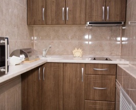 Двухместные апартаменты с балконом и с видом на город двуспальная кровать в Граф Толстой