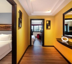 Полулюкс с 2 комнатами в A-One Bangkok Hotel