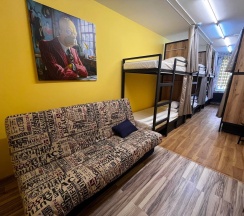 Койко-место в общем желтом номере в Ижстория