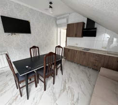 Апартаменты четырехместные в Заповедная 15А