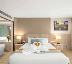 Двухместный полулюкс c 1 комнатой двуспальная кровать в Royal Cliff Beach Hotel Pattaya