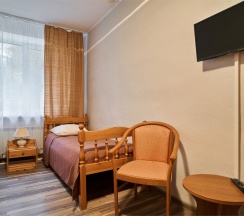 Стандарт с тремя односпальными кроватями с удобствами на этаже в Салют