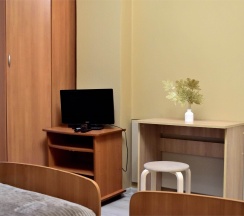 №8. Трехместный номер с дополнительным спальным местом и видом на горы в Прибой