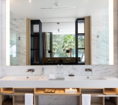 Люкс Azure с 2 комнатами с видом на море в Twinpalms MontAzure Phuket Resort