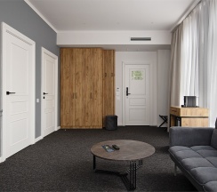 Люкс с видом на парк и балконом в Королева Луиза