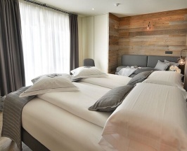 Двухместный номер Superior с балконом двуспальная кровать в Hotel Sporting - Family Hospitality